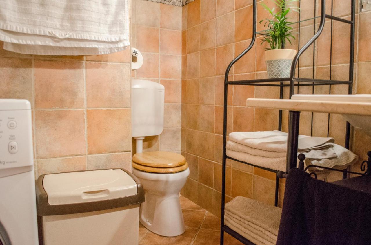 Апартаменты Kohaz Apartman Веспрем Экстерьер фото