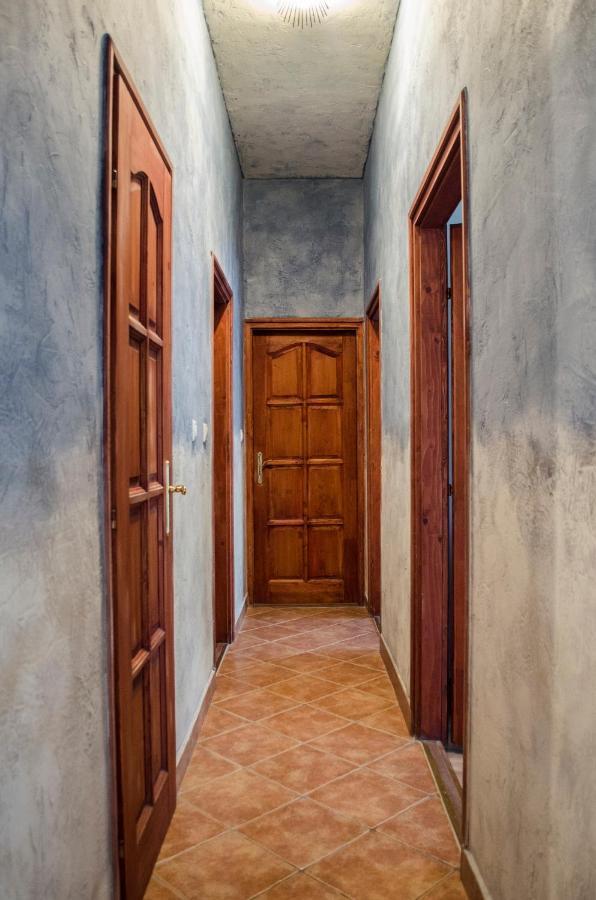 Апартаменты Kohaz Apartman Веспрем Экстерьер фото